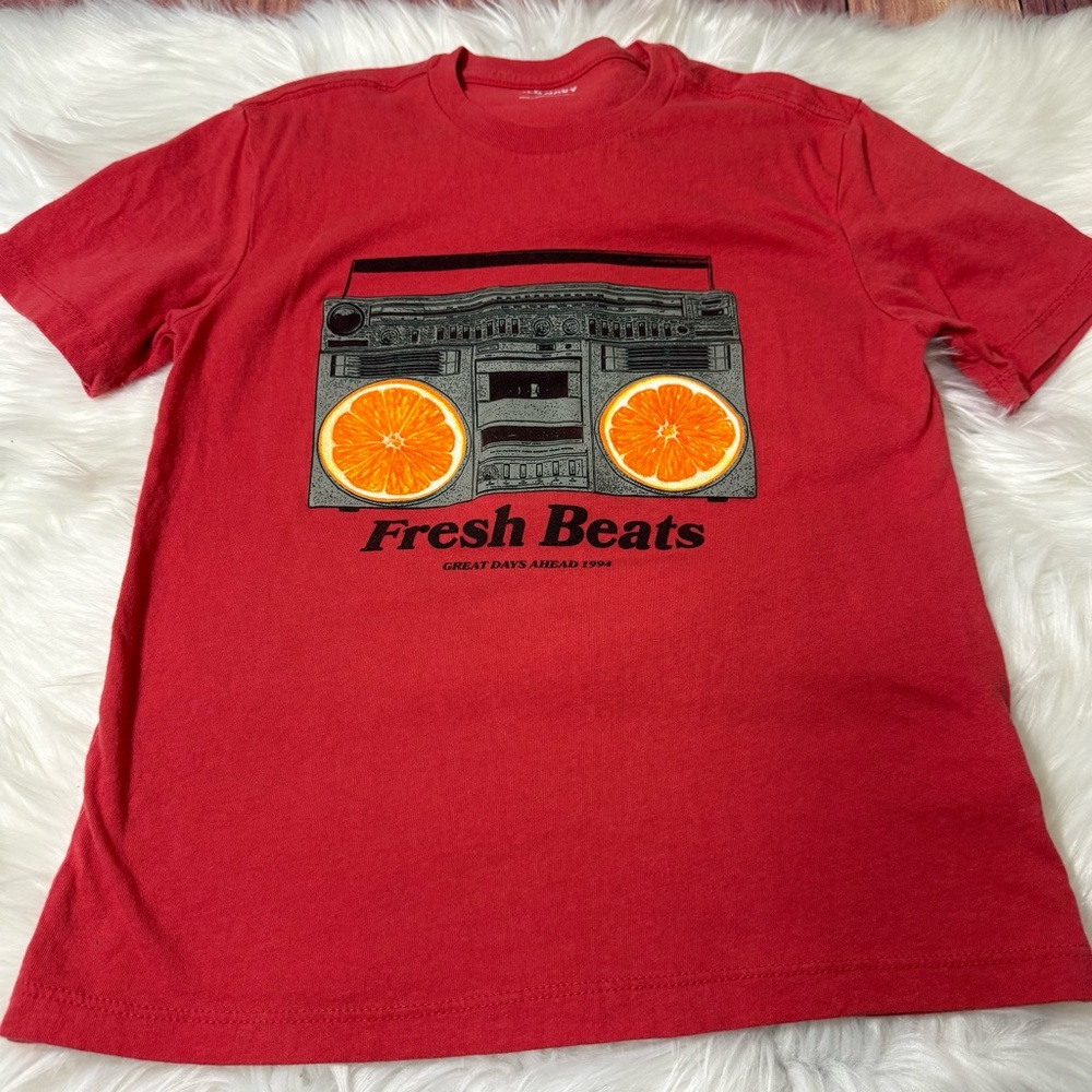 Old Navy Red Graphic Short Sleeve Shirt - Boys Size M (8) - Picture 4 of 12